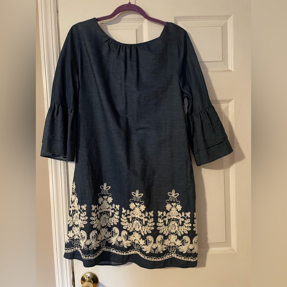 ECI dress. Size 10. Never worn. Navy with white appliqué.